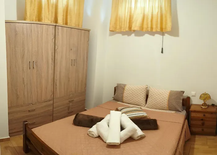 Niki\'S House